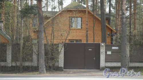 г. Всеволожск, проспект Козлова, дом 3Б. Вид дома с Колтушского шоссе. Фото 26 апреля 2016 года.