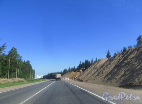Реконструкция трассы Е-18 «Скандинавия» в районе 50 километра. Фото 4 июля 2015 года.