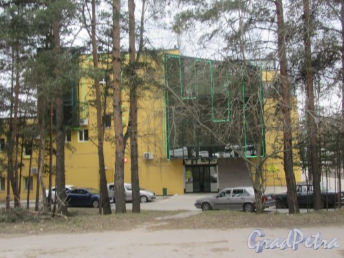 Колтушское шоссе (Всеволожск), д. 298. Магазин «Вимос». Боковой фасад. фото апрель 2018 г.