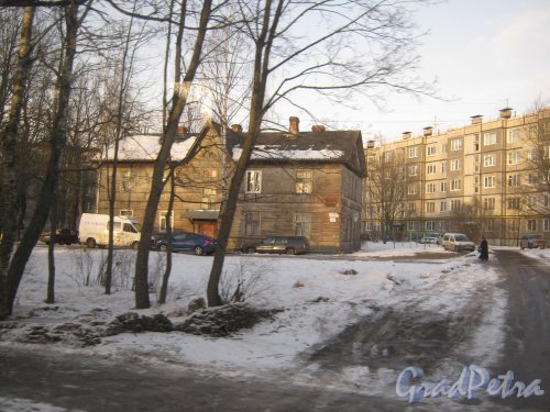 Г. Гатчина, ул. Карла Маркса, дом 31а. Общий вид жилого дома. Фото 21 марта 2013 г.