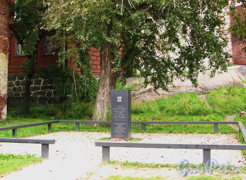 Лен. область, г. Выборг. Полевое кладбище города Выборга. Общий вид участка. Фото 19 августа 2012 года.