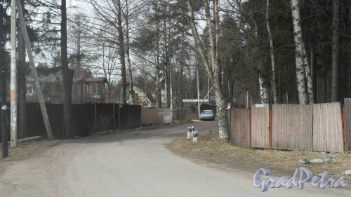 г. Всеволожск, улица Минюшинская. Панорама улицы от Колтушского шоссе. Фото 12 апреля 2016 года.
