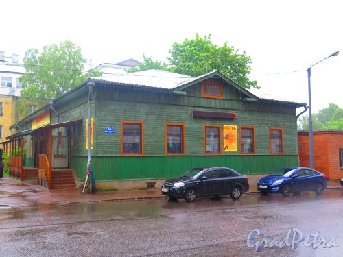 Димитрова ул. (Выборг), д. 4а. Одноэтажный деревянный жилой дом. Общий вид. фото июнь 2015 г.