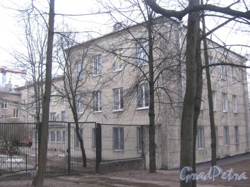 Г. Пушкин, Октябрьский бульвар, дом 50 (Софийский бульвар, дом 30). Общий вид здания. Фото 1 марта 2014 г.