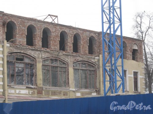 Г. Пушкин, Софийский бульвар, дом 32. Фрагмент ремонтируемого здания. Фото 1 марта 2014 г.