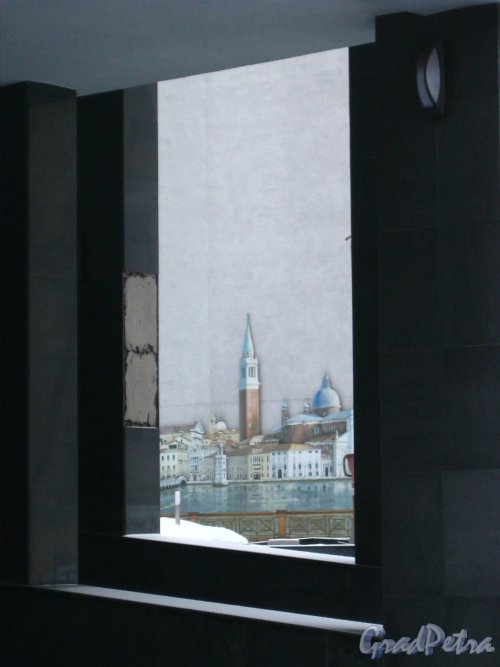 10-я линия В.О., дом 17, корпус 2, литера А. Фреска «Венеция». Фото 3 февраля 2013 года.
