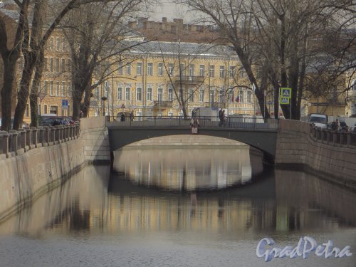 Харламов мост со стороныу Малой Подьяческой улицы. Фото 24 марта 2014 года.