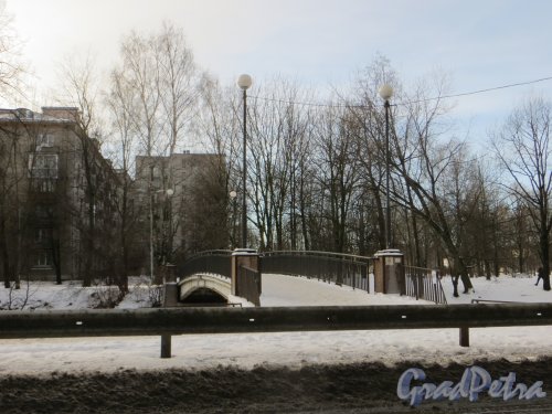 Пешеходный Строгановский мост через Чёрную речку. Фото 11 февраля 2015 года.