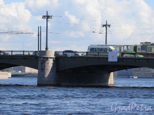 Сампсониевский мост. Центральная часть моста. фото май 2015 г.