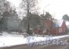 Лен. обл., Выборгский р-н, г. Приморск, наб. Юрия Гагарина, дом 54 и территория около дома. Фото 7 декабря 2013 г.