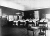 Группа воспитанниц Екатерининского института на уроке. Фото май 1908 года.