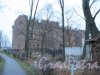 Наб. р. Волковки, дом 3. Общий вид с Волковского Лютеранского кладбища. Фото 11 ноября 2014 г.
