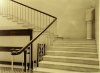 Лестница, ведущая на второй этаж больницы Крестовоздвиженской общины сестер милосердия Российского общества Красного Креста. Фото 1900 года