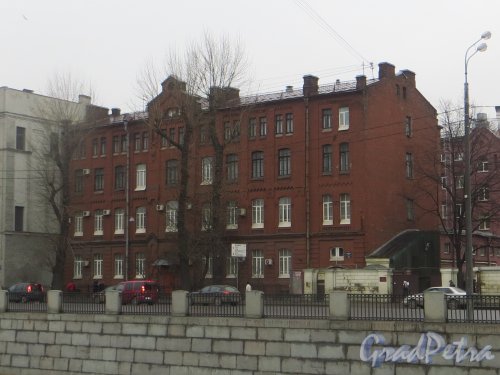 набережная Обводного канала, дом 179, литера А. Вид на здание со стороны Обводного канала. Фото 11 марта 2015 года.