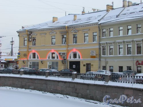 Набережная канала Грибоедова, дом 56 / Садовая ул., дом 39. Фасад со стороны канала Грибоедова. Фото 15 января 2016 года.