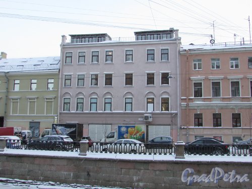 Набережная канала Грибоедова, дом 60 / Садовая ул., дом 43. Общий вид здания со стороны канала Грибоедова. Фото 15 января 2016 года.