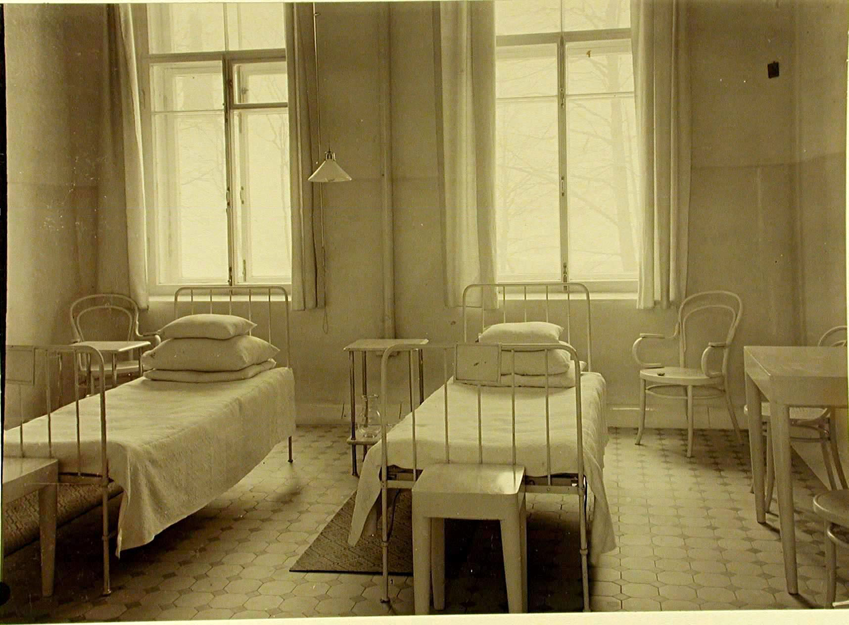 Палата госпиталя. Больница 19 Санкт-Петербург палаты. Больничная палата 19 века в России. Больница 19 века Англия.