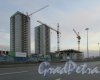 Общий вид строительства I очереди ЖК «Новоорловский» (два жилых дома и паркинг). Фото 21 марта 2016 года.