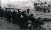 Станция Борисова Грива. Очередь жителей блокадного Ленинграда за получением пищи. 2 января 1944 года