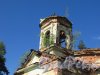 Лен. обл., Кировский р-н, дер. Верола. Вид на колокольню церкви Св. Николая. Фото 22 июня 2016 года.