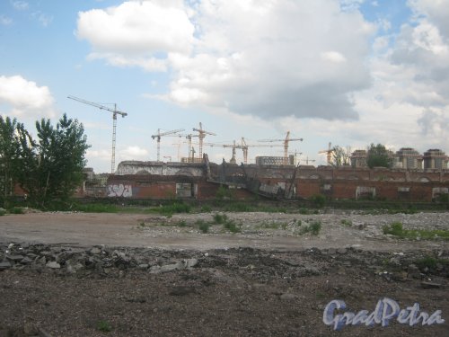 ЖК «Времена года» на Московском пр. Вид с территории бывшего Варшавского вокзала. Фото 30 мая 2013 г.