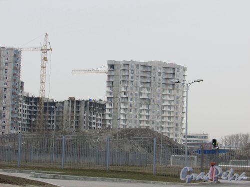 Строительство жилого комплекса «Пифагор». Фото 26 марта 2016 года.