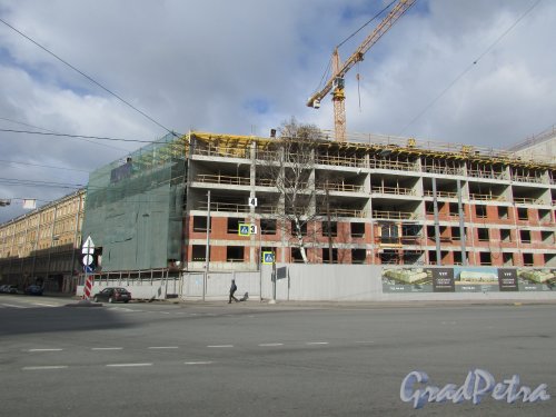 Строительство жилого комплекса «Смольный проспект». Угловой участок со стороны улицы Бонч-Бруевича. Фото 16 марта 2016 года.