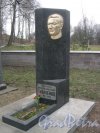 Захоронение В.А. Тимченко на Мартышкинском братском захоронение в городе Ломоносов. Фото 7 марта 2014 г.