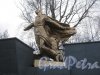 Памятник-скульптура «Воину-победителю» на Мартышкинском братском захоронение в городе Ломоносов. Фото 7 марта 2014 г.
