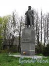Памятник В.И. Ленину в Парголово на перекрестке Выборгского шоссе и улицы Ломоносова. Фото май 2014 г.