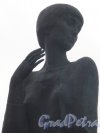 Памятник А.А. Ахматовой на наб. Робеспьера, 2006, ск. Г. Додонова, арх. В. Реппо. Торс. фото июль 2014 г. 