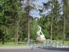 Памятник первостроителям г. Кириши на шоссе Энтузиастов, 1972 год, арх. Иофин, ск. Байский. Общий вид. фото август 2014 г.