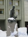 Памятник А.А. Брусилову. Вид анфас со Шпалерной ул. фото февраль 2018 г.