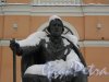 Памятник Ивану Сергеевичу Тургеневу зимой. Фигура писателя. фото февраль 2018 г.