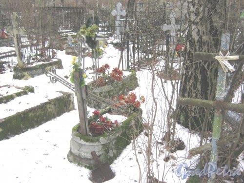 Богословское кладбище. Одно из безымянных захоронений. Фото февраль 2014 г.