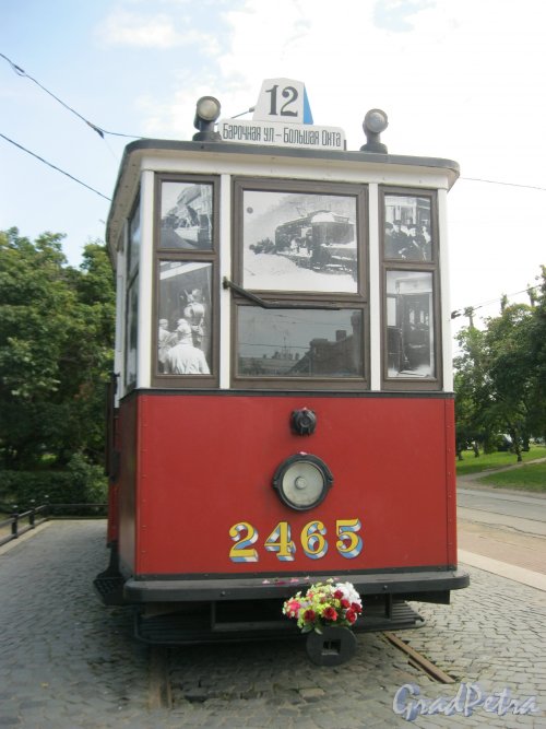Памятник Блокадному трамваю у пр. Стачек. Фрагмент. Фото 6 августа 2015 г.