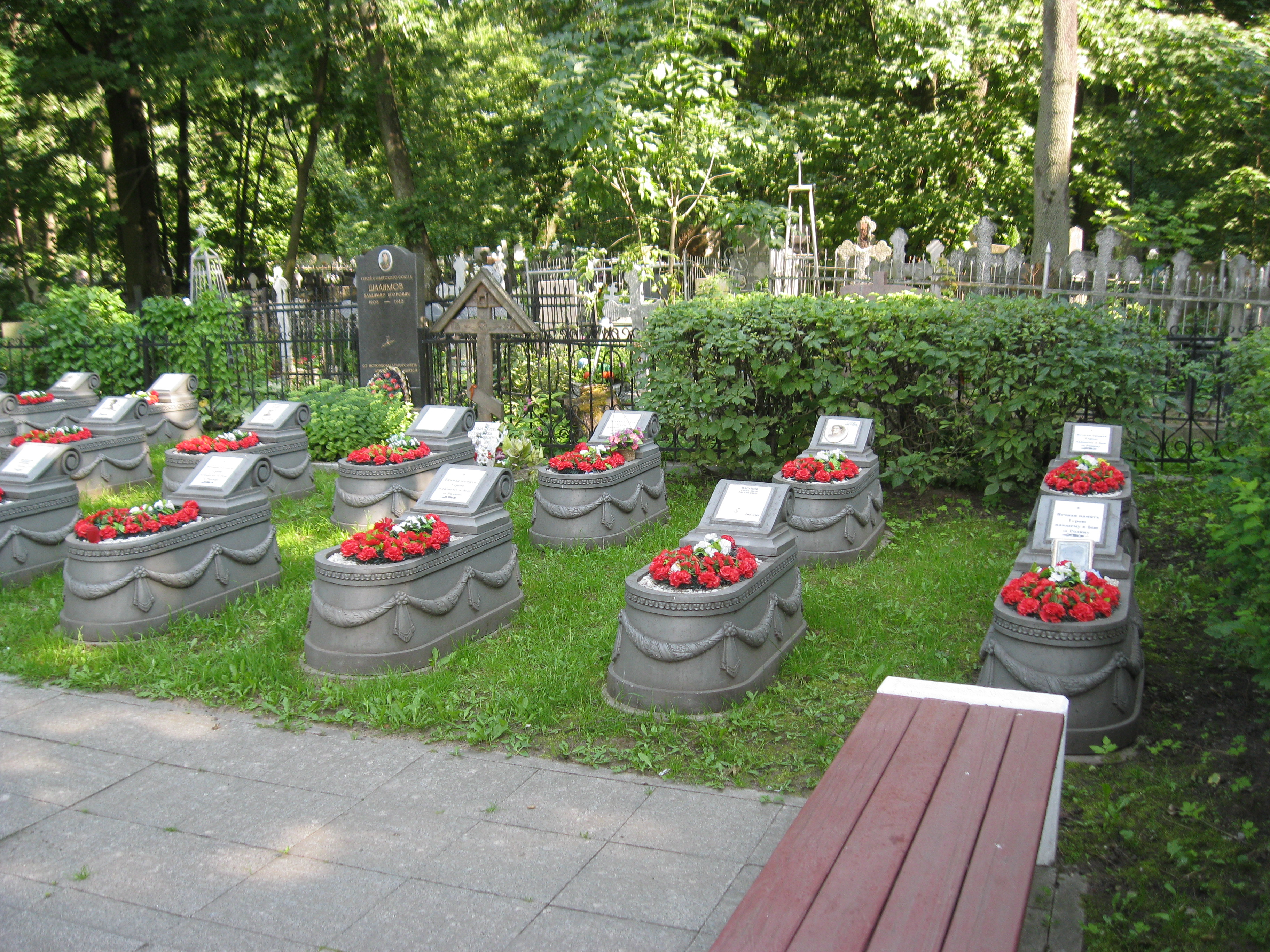 Красненькое кладбище в Санкт-Петербурге