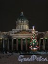 Сквер у Казанского собора. Новогоднее оформление. Фото январь 2012 г.