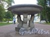 Екатерининский парк (Пушкин). Чаша с химерами на Эрмитажной аллее. фото сентябрь 2015 г.
