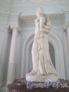 Екатерининский парк (Пушкин). Павильон «Грот». Статуя Екатерины II в центральном помещении. фото май 2016 г.