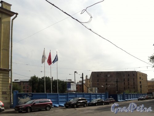 Дегтярный пер., д. 3. Освобожденный от строений бывшего трамвайного парка участок. Фото август 2010 г.