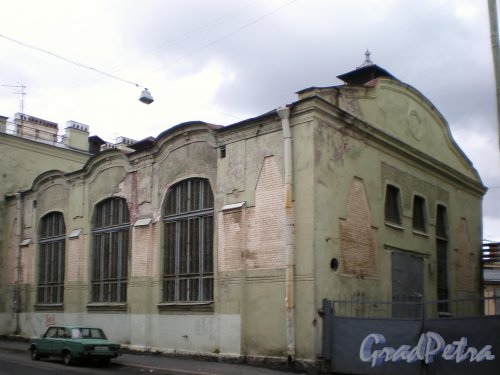 Дегтярный пер., д. 5, лит. А. Общий вид правой части здания. Фото сентябрь 2009 г.