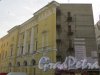 Торговый переулок, дом 1 / набережная реки Фонтанки, дом 57. Общий вид угла здания со стороны Степановского проезда Апраксина двора. Фото 18 марта 2015 года.