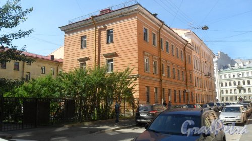Красноградский переулок, дом 10. Фото 14 июля 2016 года.