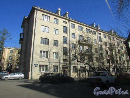 переулок Каховского, дом 5, литера А. Угловая часть здания. Фото 1 мая 2016 года.
