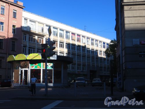 переулок Матвеева, дом 3, литера Г. Общий вид фасада здания со стороны ул. Декабристов. Фото 20 августа 2015 г.