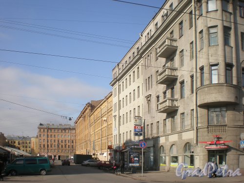 Перспектива нечетной стороны домов по Сытнинской площади. Вид от Кронверского проспекта. Фото март 2010 г.