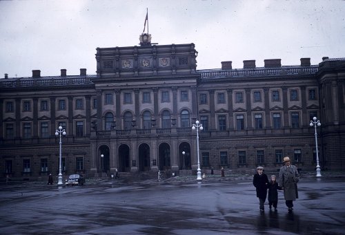 Вид на Мариинский дворец. Фотография Лоренса Манфи. 1959 год.