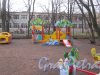 Ленинский пр., дом 121, корпус 4. Детская площадка во дворе дома. Фото 24 февраля 2014 г.