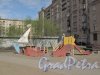Московский проспект, дом 193, литера Б. Общий вид гаражей и детской площадки. Фото 7 мая 2012 года.
